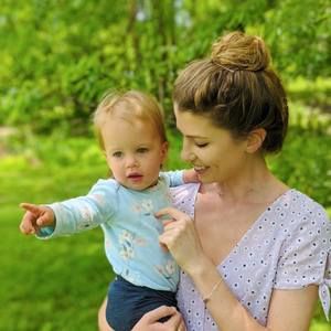 Meet your Posher, Adrienne